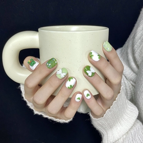 Unghie Finte a Pressione Fatte a Mano Cartone Animato Rana Verde Fiocco 3D Glitter Quadrato Corto Lucido Decorazione Unghie Donna