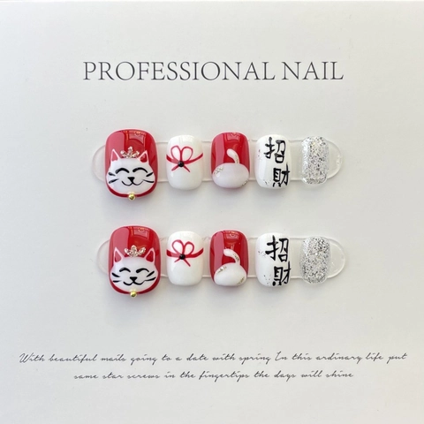 Unghie Finte Corte Tonde Fatte a Mano Rosso Glitter Dipinte a Mano Maneki-neko Con Colla Bastoncino Lima Per Bellezza Donna