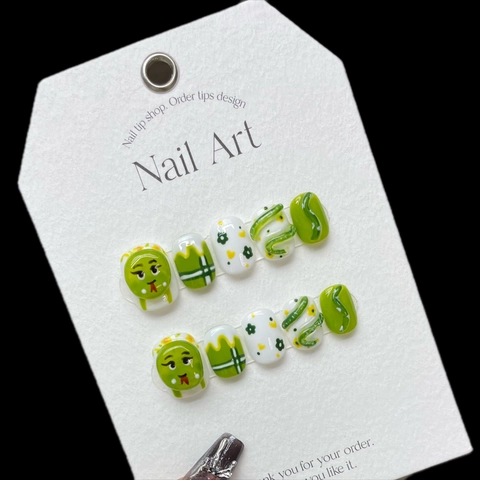 Uñas Postizas 3D Hechas a Mano Serpiente Cuadros Verdes Dibujos Animados Serpiente del Zodiaco 10 Piezas Juego de Manicura Reutilizable