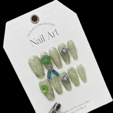 Stile Antico Cinese Verde Giada Argento Fuso Fatto a Mano Unghie Finte Lusso Smeraldo Nappina Decorazione Donna Unghie