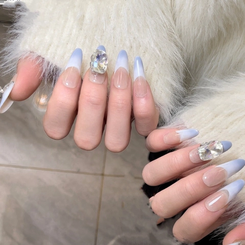 Juego de Uñas Postizas Hechas a Mano con Degradado Azul Menta Púrpura Diamantes de Imitación Estrella Uñas Ovaladas para Mujer Calidad de Salón