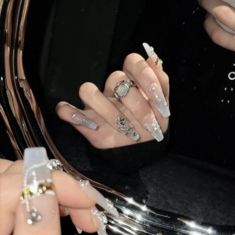 Luxus Ätherische Schmetterling Künstliche Nägel Handgefertigt Strass Künstliche Perle Dekor Verlauf Nude Rosa Falsche Nägel Mit Kit
