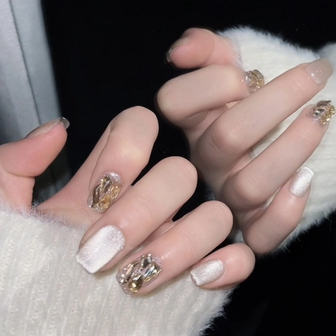 Unghie Finte Fatte a Mano Champagne Occhio di Gatto Tè al Latte Nude Oro Unghie con Strass Glitter Riutilizzabili