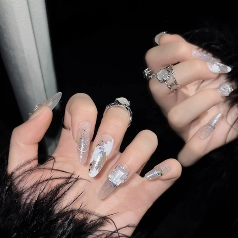 Unghie Finte a Pressione Fatte a Mano Forma Mandorla Stiletto Fiore Bianco Strass Perla Artificiale Decorazione Lusso Donna