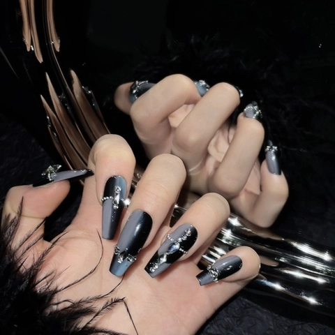 Handmade Dark Gothic Press On Nails Black Grey Gradient Cat Eye Coffin Nail Tips Alloy Chain Rhinestone Decor For Women