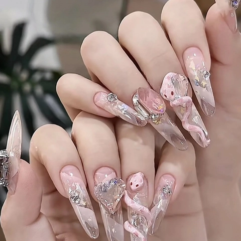 Handgefertigte Rosa Schlange Nägel Zum Aufpressen Mit Herz Strass Luxus 3D Design Lange Stiletto Künstliche Fingernägel