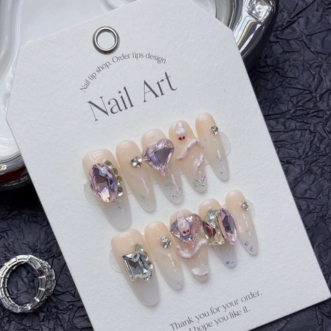 Handgefertigte Rosa Schlange Nägel Zum Aufpressen Mit Herz Strass Luxus 3D Design Lange Stiletto Künstliche Fingernägel