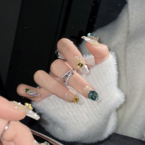 Unghie Finte Ballerina Verde di Lusso Fatte a Mano Farfalla Stella Cuore Strass Unghie Artificiali per Donna