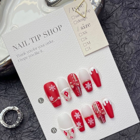 Handgefertigte Weihnachts Aufklebbare Nägel Rot Weiß Schneeflocke 3D Schleife Coffin Falsche Nägel Für Damen Winter Urlaub