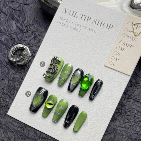 Faux Ongles Faits Main Style Gothique Dragon Dark Cyberpunk Vert Œil de Chat Avec Décoration Dragon en Métal Argenté 3D 10 Pièces