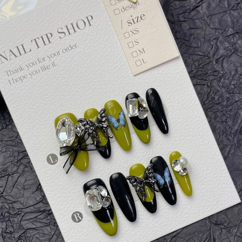 Uñas Postizas Hechas a Mano Diseño Mariposa Verde Oliva Negro Larga Forma Almendra Strass 3D Y2K Joyería de Moda