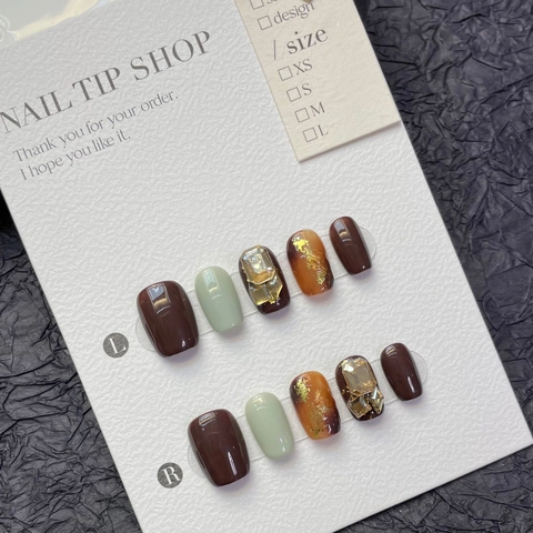 Handmade Press On Nails Roman Romance Amber Brown Gold Foil Rhinestone Smudge Short Square Artificial Nails For Women