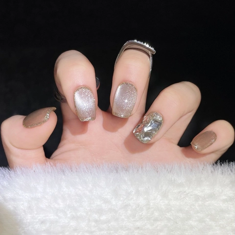 Handmade Press On Nails Short Square Round Shape Cat Eye Champagne Gold Rhinestone Decor Artificial Nail Art Set Women