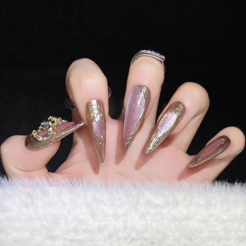Uñas Postizas a Presión de Lujo Hechas a Mano Ojo de Gato Con Lazo de Diamantes de Imitación 3D Borde Metálico Forma Almendra Larga