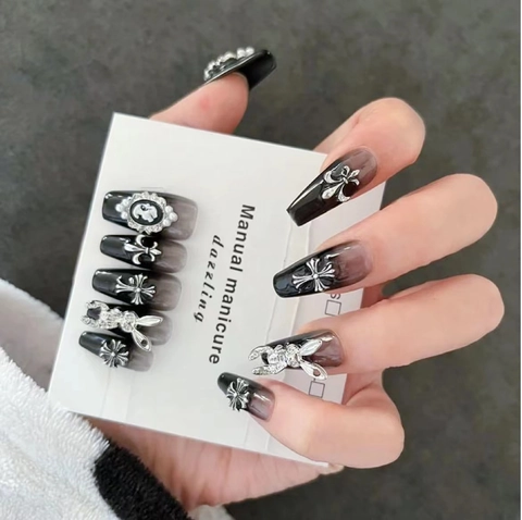 Handgefertigt Gothic Schwarz Barock Sarg Press On Nägel Wiederverwendbar Luxus Maniküre Set Mit Metall Kreuz Und Schleife Dekoration Für Damen