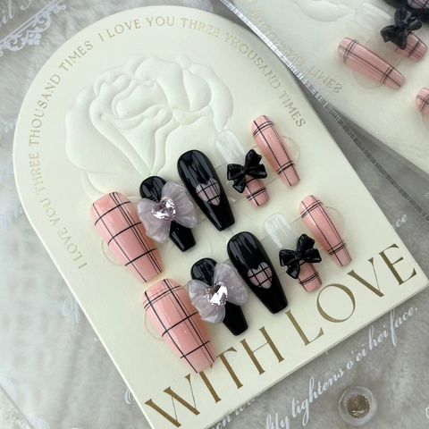 Handgefertigt Coffin Aufdrucknägel Lang Rosa Schwarz Kariert Muster 3D Schleife Strass Falsche Nägel Für Damen Alltag