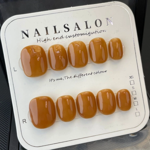 Unghie Finte Fatte a Mano Tonde Corte Color Caramello Ambra Lucido Resina Traslucida Con Kit di Accessori per Donne Quotidiano