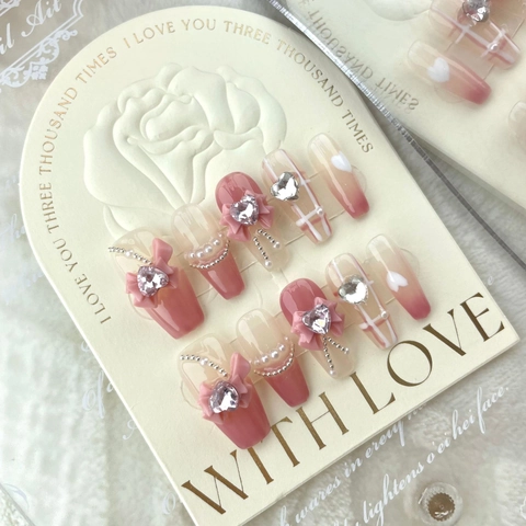 Faux Ongles Faits à la Main Long Cercueil Dégradé Rose Nœud Strass Avec Perle Artificielle Motif Cœur Plaid Pour Femmes