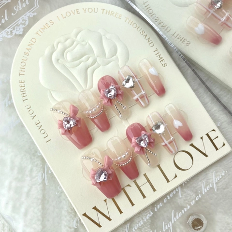 Faux Ongles Faits à la Main Long Cercueil Dégradé Rose Nœud Strass Avec Perle Artificielle Motif Cœur Plaid Pour Femmes