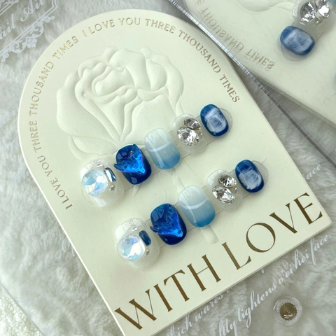 Handmade Blue Mermaid Cat Eye Press On Nails Short Square Round Shape With 3D Heart Rhinestone Luxury Elegant Fake Nails For Women