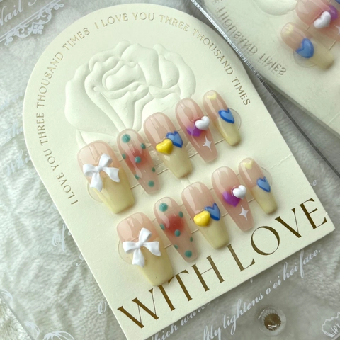 Unghie Finte Fatte a Mano Color Caramella Sfumatura Fard Cuore 3D Fiocco Stelle Forma a Bara Lunga Set da 10 Pezzi Donna
