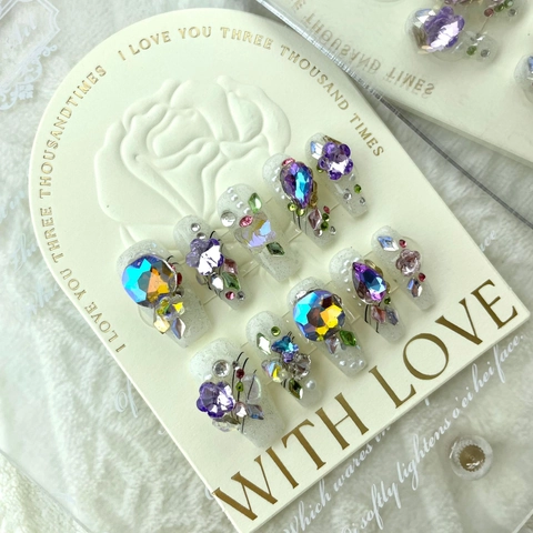 Unghie Finte Fatte a Mano Viola Lussuose Fiori Strass Perle Design Lungo Ballerina per Donna Manicure Quotidiana Fai da Te