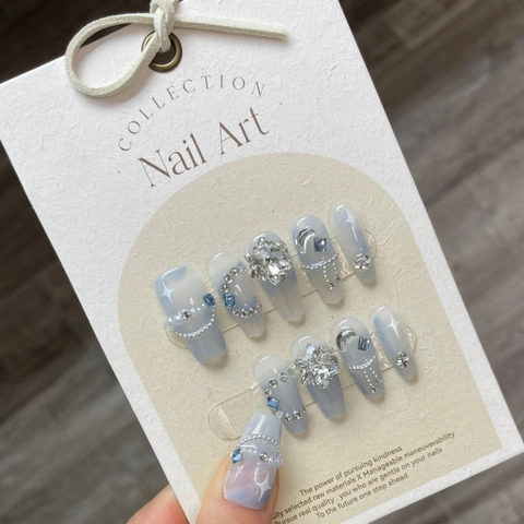Handmade Press On Nails Fog Blue Marble Gradient Snowflake Rhinestone Moon Star Charms Elegant Reusable Artificial Nails