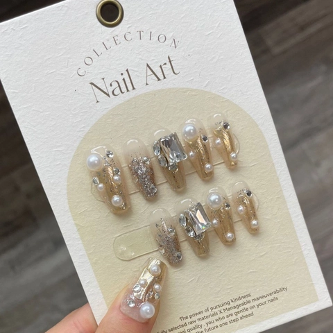 Uñas Postizas Hechas a Mano de Lujo Color Oro Champaña Con Diamantes de Imitación y Perlas Artificiales Mujer