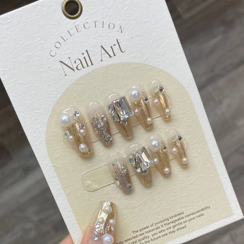 Uñas Postizas Hechas a Mano de Lujo Color Oro Champaña Con Diamantes de Imitación y Perlas Artificiales Mujer