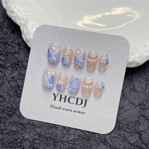 Handmade Baroque Blue Butterfly Press On Nails Stereoscopic Artificial Pearl Chain Rhinestone Luxury Gradient Fake Nails For Women