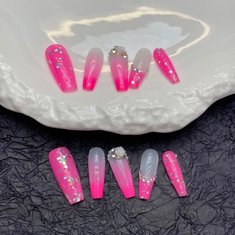 Handgemaakte Extra Lange Barbie Roze Coffin Press On Nagels Wit Verloop Kunstnagels Met 3D Roos Bloem Strass Kunstparel