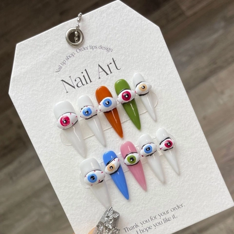 Faux Ongles à Presser 3D Œil du Diable Faits à la Main Forme Stiletto Graffiti Colorés Faux Ongles Motif Œil Femme