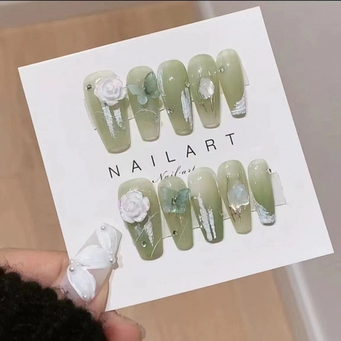 Unghie Finte a Pressione Fatte a Mano Verde Sfumato Fiore 3D Farfalla Strass Unghie Finte per Donna Decorazione Unghie