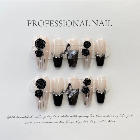 Uñas Postizas de Presión de Camelia Negra Hechas a Mano Con Rosa 3D Mariposa Strass Perla Artificial Forma Ataúd Set de Manicura