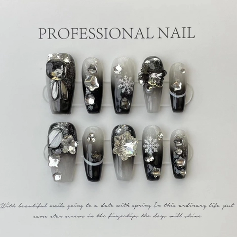 Unghie Finte Artigianali di Lusso Sfumate Nero Grigio Fiocco di Neve Strass Stella Design Invernale Set da 10 Pezzi