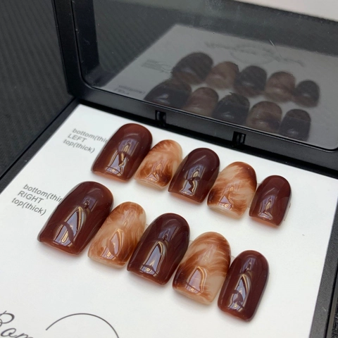 Uñas Postizas a Presión de Mármol Ámbar Caramelo Hechas a Mano Cortas Cuadrado Redondo Brillante Resina Set para Mujer