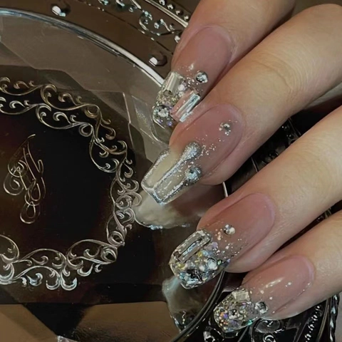 Handgemaakte Kunstnagels Glinsterende Strass Nude Roze Lange Trapezium Valse Nagels Voor Dames Bruiloft Feest Set