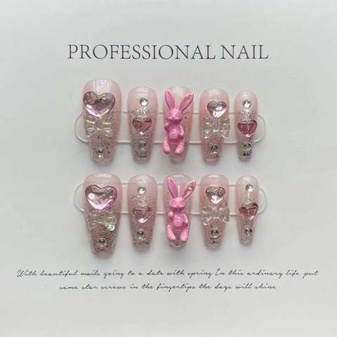 Faux Ongles à Presser Forme Cercueil Dégradé Rose Faits à la Main Avec Lapin 3D Cœur Strass Style Doux Luxe pour Femme