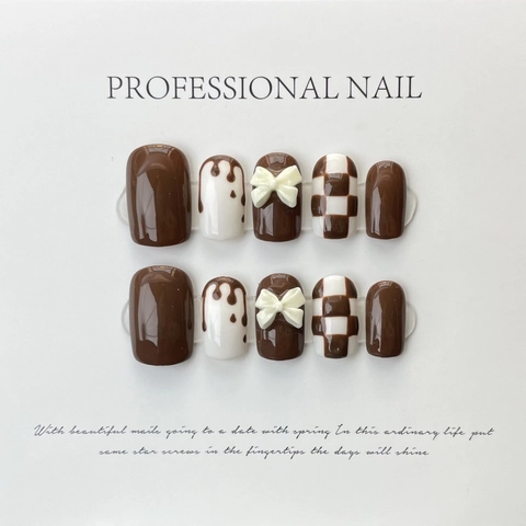 Uñas Postizas Hechas a Mano de Tablero Marrón Con Lazo 3D y Diseño de Goteo de Chocolate de Resina Brillante para Mujer