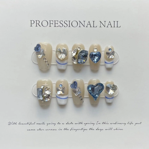 Uñas Postizas de Presión Hechas a Mano Diseño Corazón Azul Francés Strass Mariposa Uñas Postizas Cortas Ataúd para Mujer Decoración Uñas