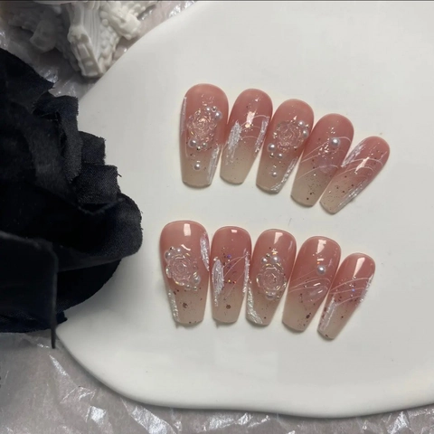 Unghie Press-on in Resina ABS Fatte a Mano Sfumate Rosa Bianco Fiore in Rilievo 3D Perla Artificiale Eleganti Unghie Finte da Donna