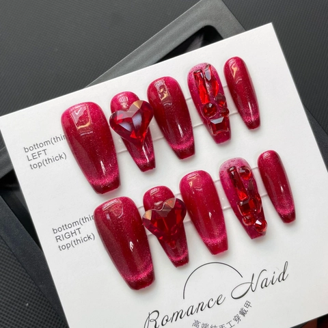 Handgefertigte Rosenrot Katzenauge Press On Nägel Mit Elegantem Herz Strass Luxus Burgund Kunstnägel Für Hochzeit Party Damen