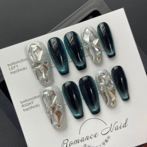 Handmade Deep Green Cat Eye Press-on Nails Luxury Silver Rhinestone Inlaid Coffin Fake Nails For Women Party 10Pcs Set