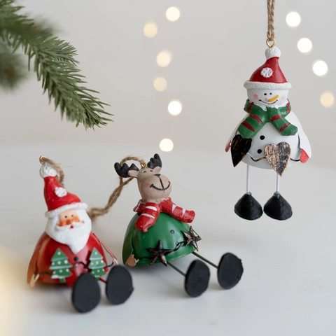 Ornamenti Natalizi Vintage in Ferro e Resina Pendenti a Gamba Lunga Babbo Natale Pupazzo di Neve Renna per Decorazione Albero di Natale Casa