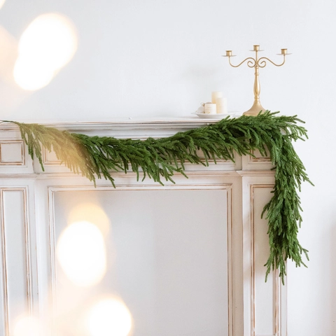 Künstliche Weihnachts Kieferngirlande Kranz PE Weichkleber Realistische Norfolk Kiefernzweige Für Kamin Haus Dekoration