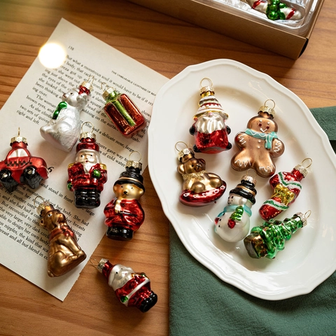 Christmas Glass Ornament Set Hand-Painted Santa Snowman Gingerbread Man Hanging Decorations For Tree Holiday Party Decor