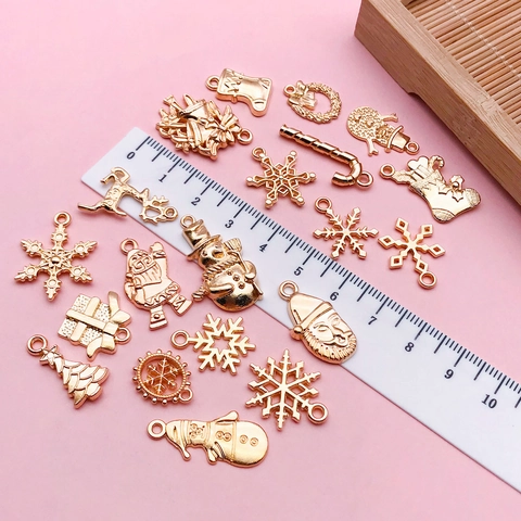 Colgantes de Navidad de Aleación Oro KC para Fabricación de Joyería DIY Papá Noel Muñeco de Nieve Copo de Nieve Reno Accesorio