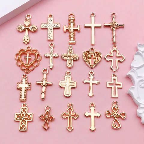 Ciondoli a Croce e Cuore in Lega Dorata per Creazione Gioielli DIY Charms Religiosi Assortiti per Collane Gioielli da Donna