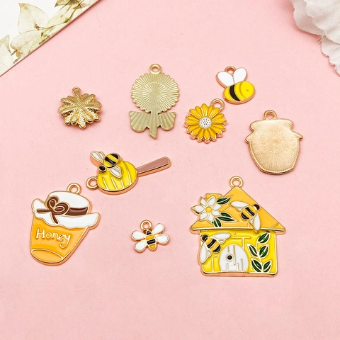 Pastoral Bee Sunflower Honey Jar Enamel Alloy Pendants For DIY Jewelry Making Accessories Handcrafted Beehive Charms For Women