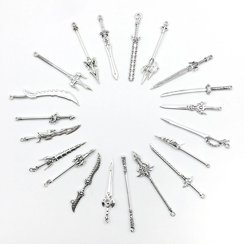 Antiksilber Legierung Waffe Anhänger Fantasy Schwert Katana Speer Axt Form DIY Schmuckzubehör Schlüsselbund Charm